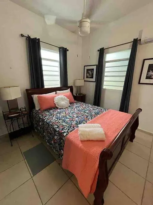 Villa The Brisas' House-3 Beds, 6Pp. Sunny, Quiet San Juan Сasa de vacaciones